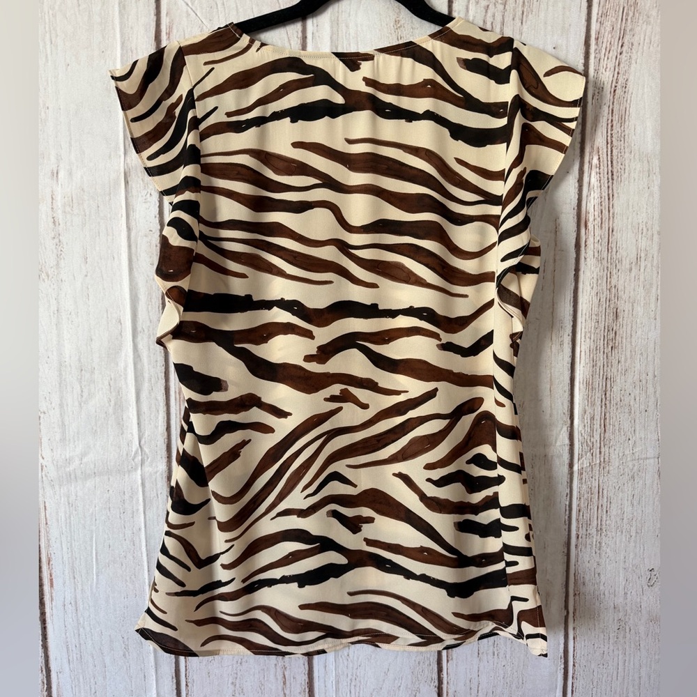 Cabi Simone Zebra Print Flutter Sleeve V-Neck Blouse XS - Picture 4 of 5